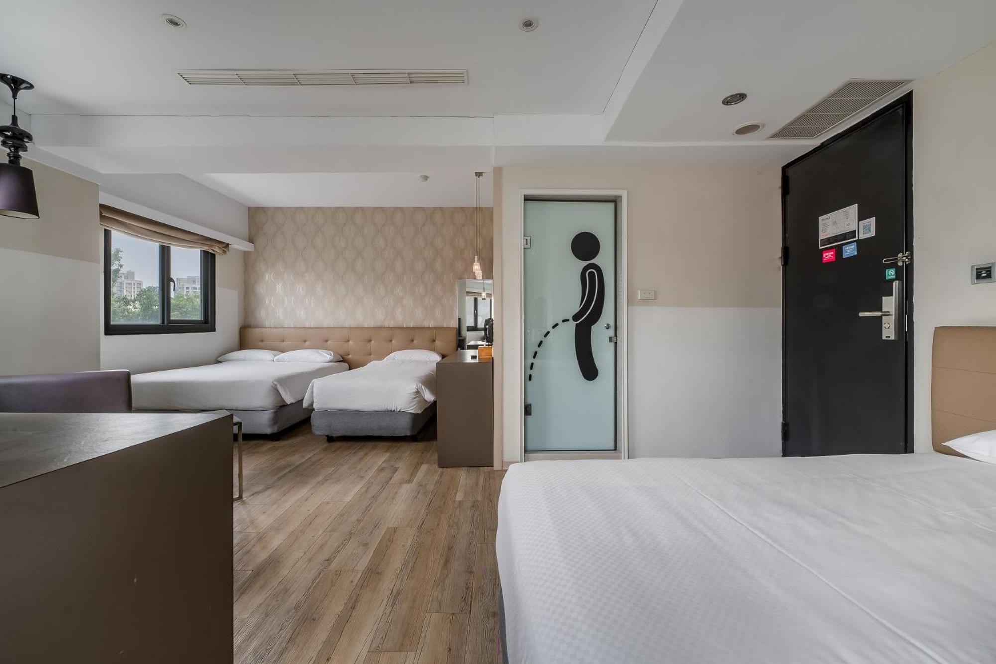 Check Inn Express Kaohsiung Love River Экстерьер фото