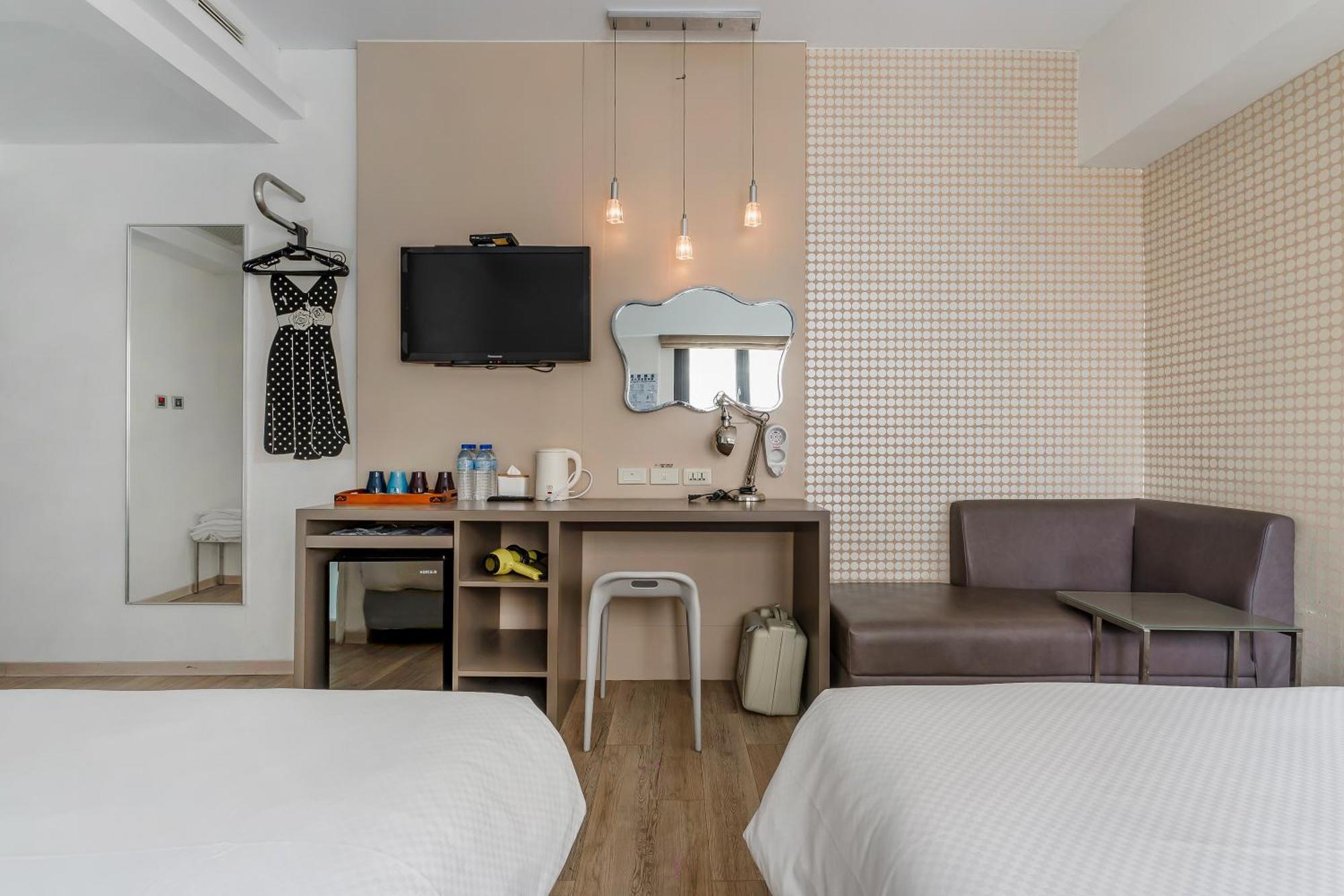 Check Inn Express Kaohsiung Love River Экстерьер фото